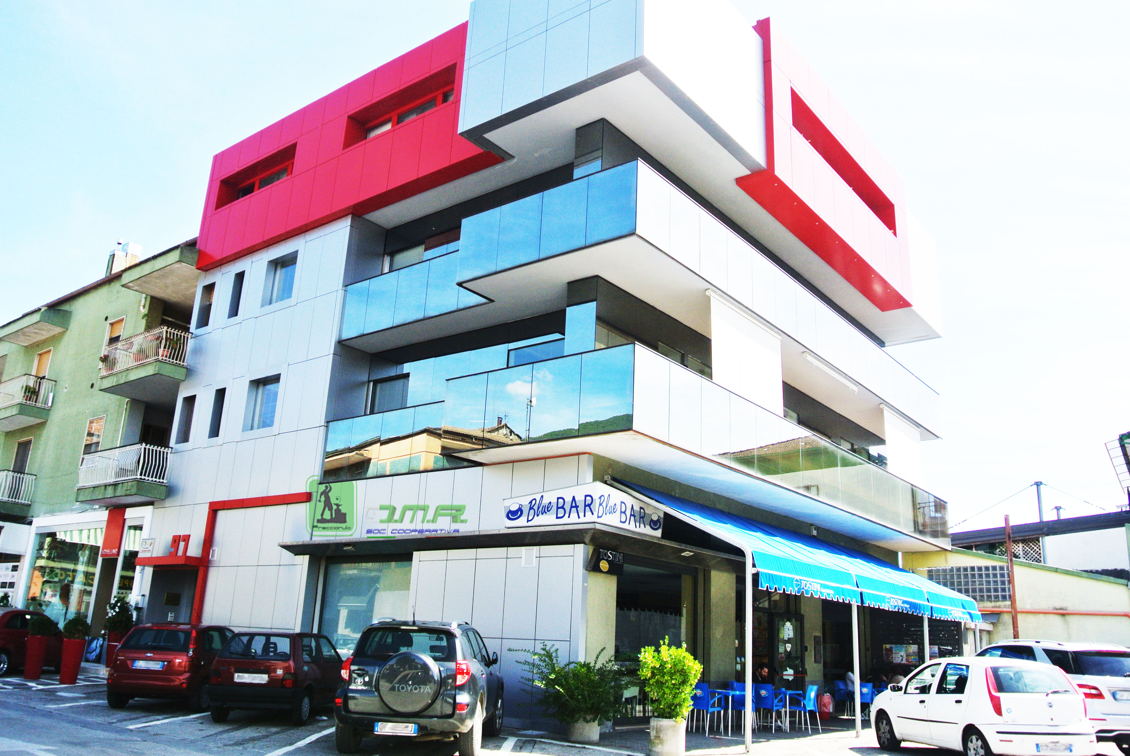 Rivestimento architettonico  ALUCOBOND  con facciata ventilata  e riqualificazione  energetica  edificio